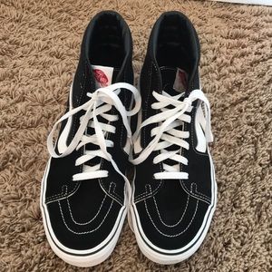 brand new black and white high top vans